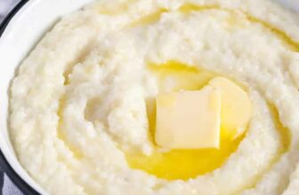 The way to Prepare dinner Grits {Creamy & Scr...